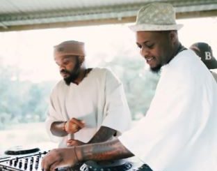 Kelvin Momo – Balcony Mix Africa Major League Djz B2B at Natura Co Lab, ZA (Private School Mix)