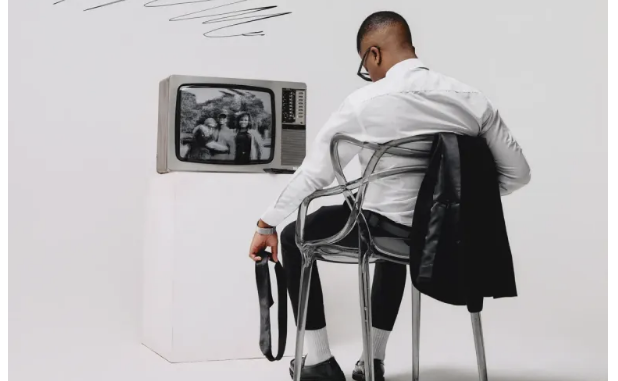 Djy Biza & Shakes & Les – Feelings (feat. Leandra.Vert)